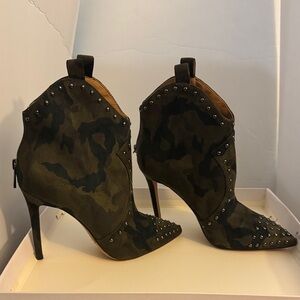 Jessica Simpson Camouflage Studded Heeled Boots
